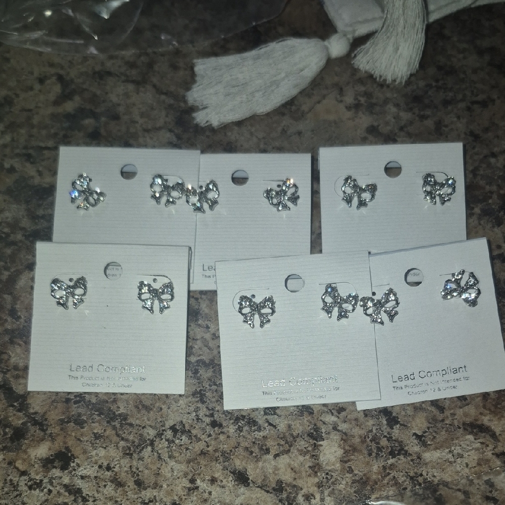 Silver Bow Earrings Set